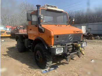 Chassis vrachtwagen UNIMOG