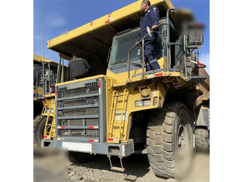 Zelfrijdende kiepwagen KOMATSU HD465