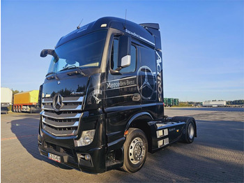 Trekker MERCEDES-BENZ Actros 1843