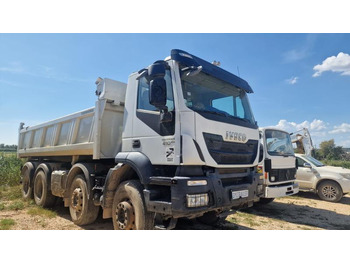 Kipper vrachtwagen IVECO Trakker