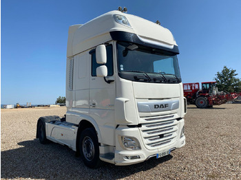 Interieur foto 1: Trekker DAF XF530 Super Space Cab