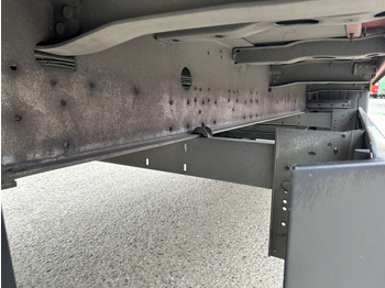 Gesloten oplegger Schmitz Cargobull SCB S3B / Box Trailer / 2x Liftas / APK TUV 10-26: afbeelding 5