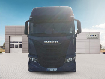Trekker IVECO S-WAY