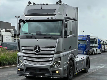 Trekker MERCEDES-BENZ Actros 1863