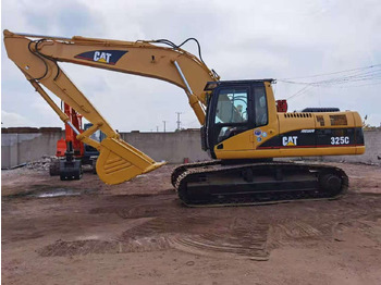 Rupsgraafmachine CATERPILLAR 325C