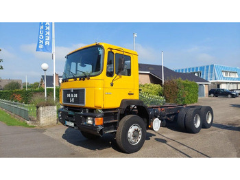 Chassis vrachtwagen MAN 26.372