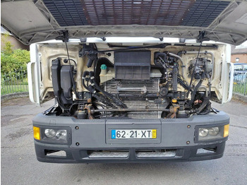 Trekker MAN 19.463 F2000 460 HP MANUAL ZF GEARBOX PERFECT CONDITION: afbeelding 4 Trekker MAN 19.463 F2000 460 HP MANUAL ZF GEARBOX PERFECT CONDITION: afbeelding 4