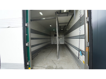 Koelwagen vrachtwagen DAF LF250 4X2 FRIGO TRUCK WITH CARRIER: afbeelding 3