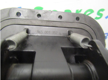 Cabine en interieur voor Vrachtwagen RENAULT MIDLUM DCI PEDAL BOX INC BRAKE VALVE + CLUTCH CYLINDER: afbeelding 2