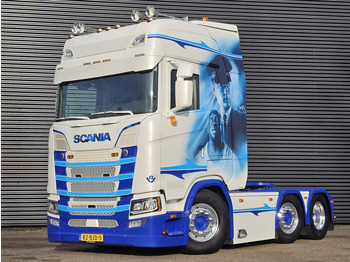 Trekker SCANIA S 580