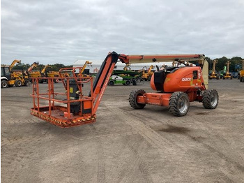 Knikarmhoogwerker JLG 600AJ