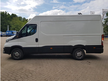 Gesloten bestelwagen Iveco 35S18HA8V *AHK*RADIO*KAMERA*KLIMA*: afbeelding 2 Gesloten bestelwagen Iveco 35S18HA8V *AHK*RADIO*KAMERA*KLIMA*: afbeelding 2