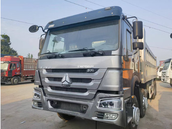 Kipper vrachtwagen Sinotruk HOWO 371 8*4 Dump truck: afbeelding 4