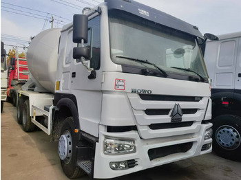 Betonmixer SINOTRUK HOWO