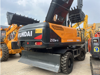 Mobiele graafmachine HYUNDAI