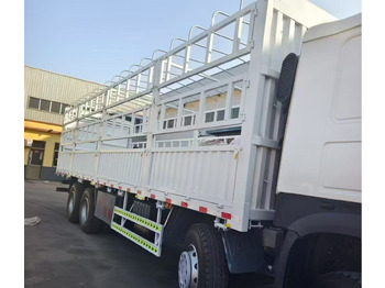 Veewagen vrachtwagen SINOTRUK HOWO