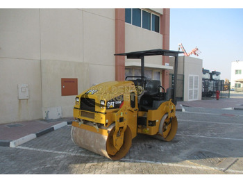 Asfaltwals Caterpillar CB34B Double Drum Roller: afbeelding 2