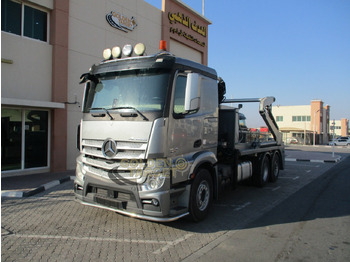 Portaalarmsysteem vrachtwagen MERCEDES-BENZ 2642 6×2 DOUBLE SKIP LOADER with HIAB Crane: afbeelding 2