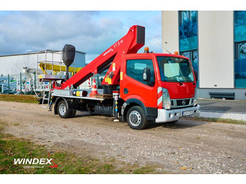 Vrachtwagen hoogwerker