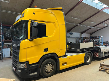 Trekker SCANIA R 450