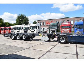 Containertransporter/ Wissellaadbak oplegger RENDERS