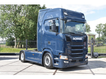 Trekker SCANIA S 450