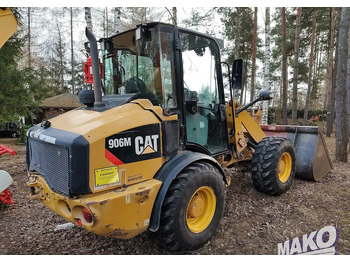 Wiellader CATERPILLAR 906M