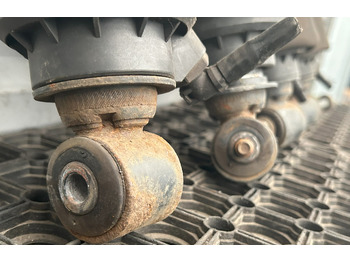 Cabinevering DAF XF 106 CAB SUSPENSION BOOT SET: afbeelding 4 Cabinevering DAF XF 106 CAB SUSPENSION BOOT SET: afbeelding 4