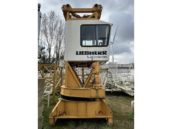 Torenkraan LIEBHERR