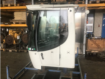 Cabine en interieur LIEBHERR