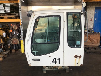 Cabine en interieur LIEBHERR