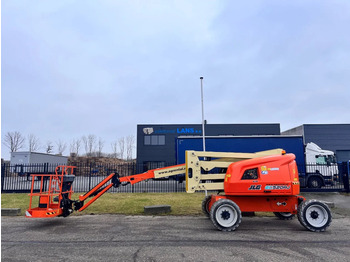 Knikarmhoogwerker JLG