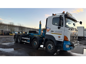 Haakarmsysteem vrachtwagen HINO