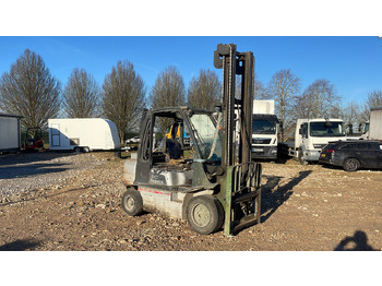 Diesel heftruck NISSAN