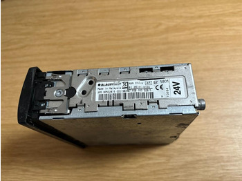 Cabine en interieur voor Vrachtwagen MAN CC24V BLAUPUNKT Radio 81.28101-6166: afbeelding 3 Cabine en interieur voor Vrachtwagen MAN CC24V BLAUPUNKT Radio 81.28101-6166: afbeelding 3