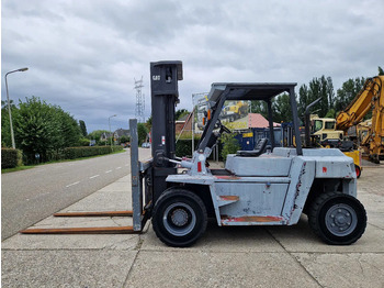 Diesel heftruck CATERPILLAR DP