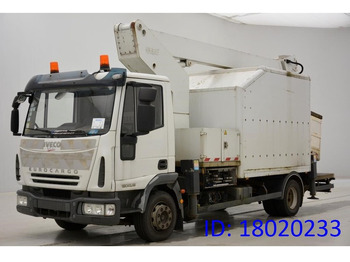 Vrachtwagen hoogwerker IVECO EuroCargo 120E