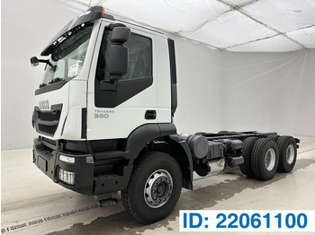 Chassis vrachtwagen IVECO Trakker
