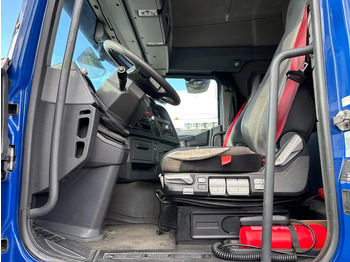 Interieur foto 1: Trekker Renault T460 Euro 6