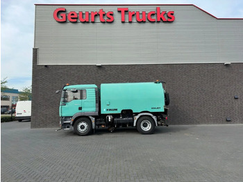 Veegwagen MAN TGM 18.240