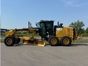 Grader CATERPILLAR 140M