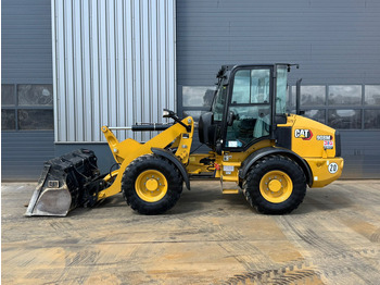 Wiellader CATERPILLAR 908M