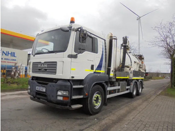 Vacuümwagen MAN TGA 26.400