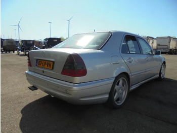 Sedan Mercedes-Benz C-Klasse 43 AMG: afbeelding 3 Sedan Mercedes-Benz C-Klasse 43 AMG: afbeelding 3