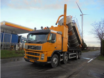Vacuümwagen VOLVO FM 400