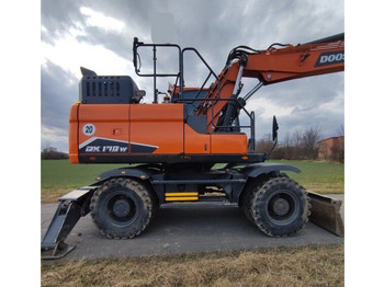 Mobiele graafmachine DEVELON