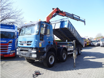 Kipper vrachtwagen IVECO Trakker