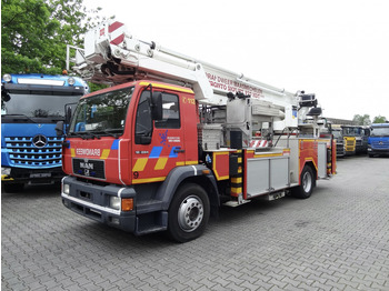Vrachtwagen hoogwerker MAN L2000
