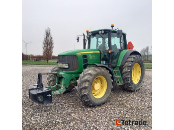 Landbouwmachine JOHN DEERE 6930