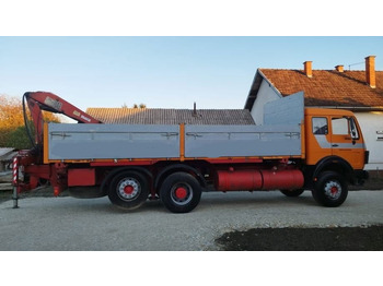 Schuifzeilen vrachtwagen Mercedes-Benz 2228 6x2 stake body - crane: afbeelding 3 Schuifzeilen vrachtwagen Mercedes-Benz 2228 6x2 stake body - crane: afbeelding 3